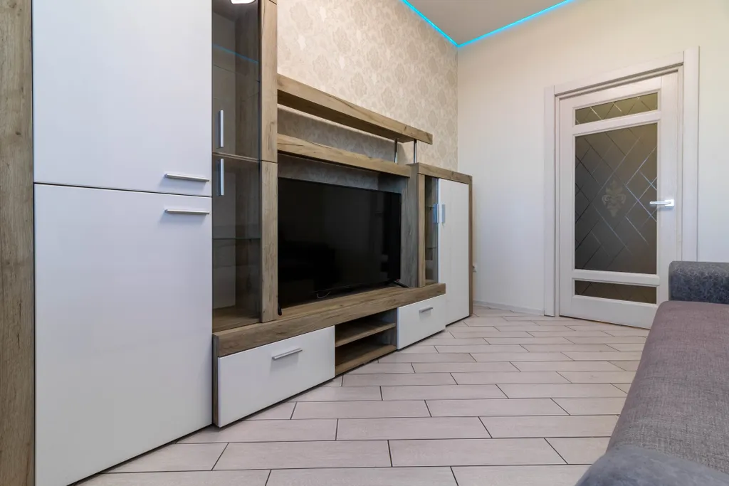 Апартаменты 2 в частном доме с тёплым бассейном у моря