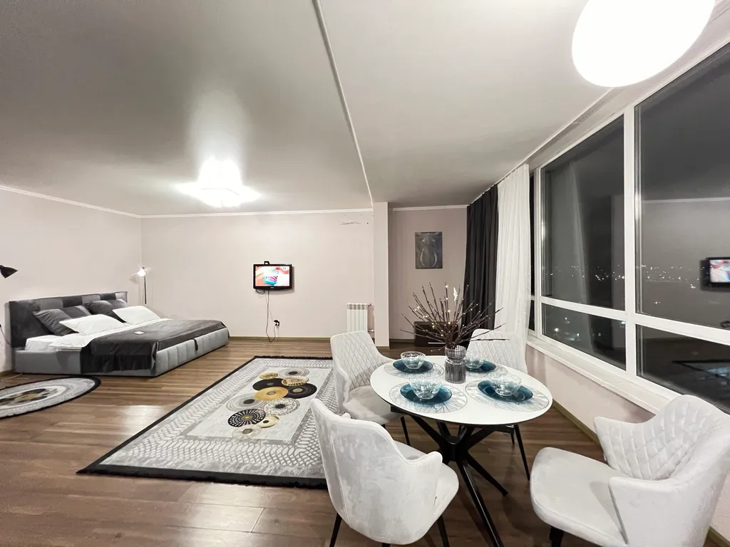 Квартира центр, отличный вид на город