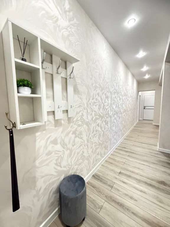 Светлая и чистая квартира с современным ремонтом.