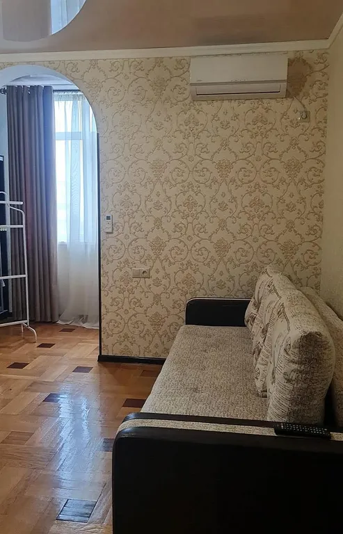 Квартира со свежим ремонтом рядом с морем