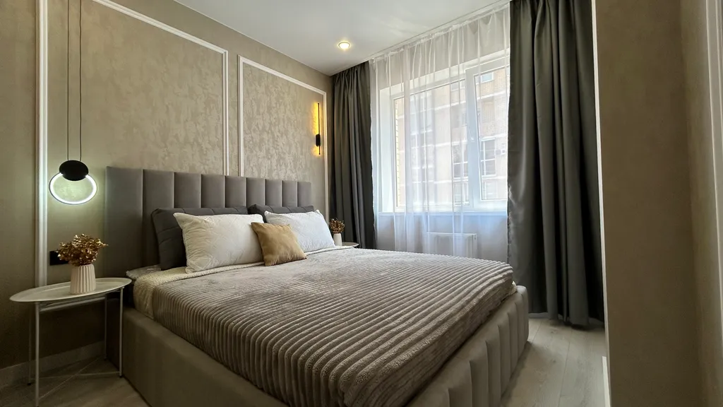 Дизайнерская стильная двушка, 5 раздельных мест с двумя кроватями