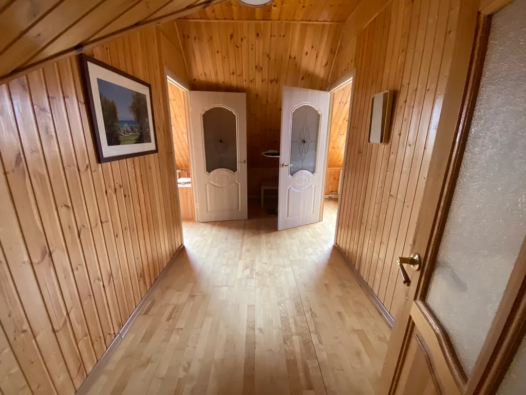 Коттедж на берегу реки с собственным пирсом