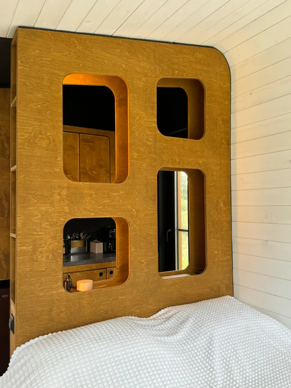 Глэмпинг на берегу водохранилища