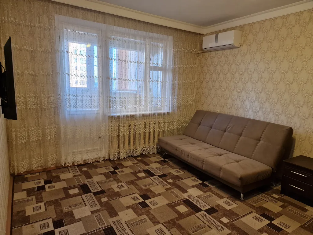 Двухкомнатная квартира в районе Новопятигорского озера и Парка Победы