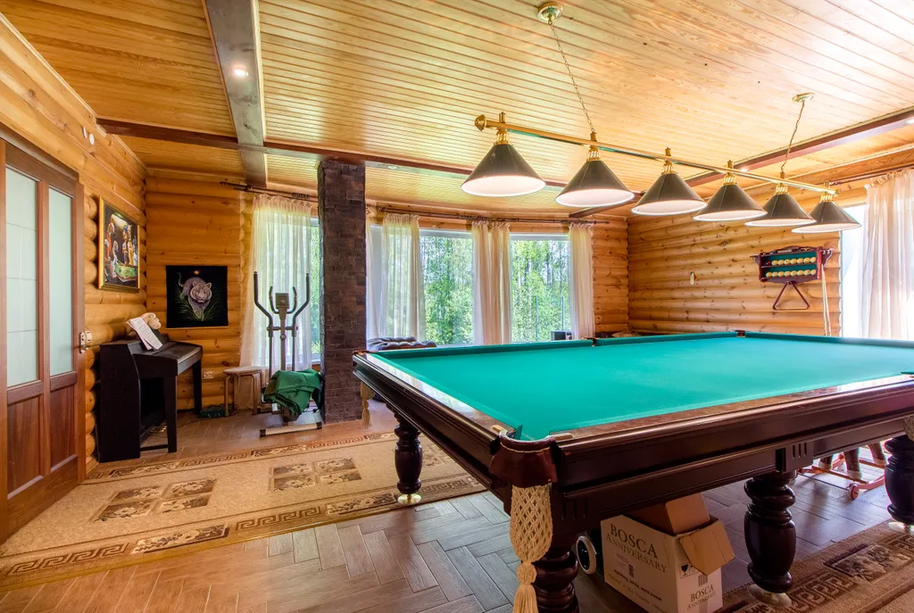 Уютный дом на берегу озера