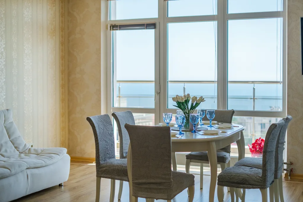 Видовая квартира с сауной и джакузи в центре