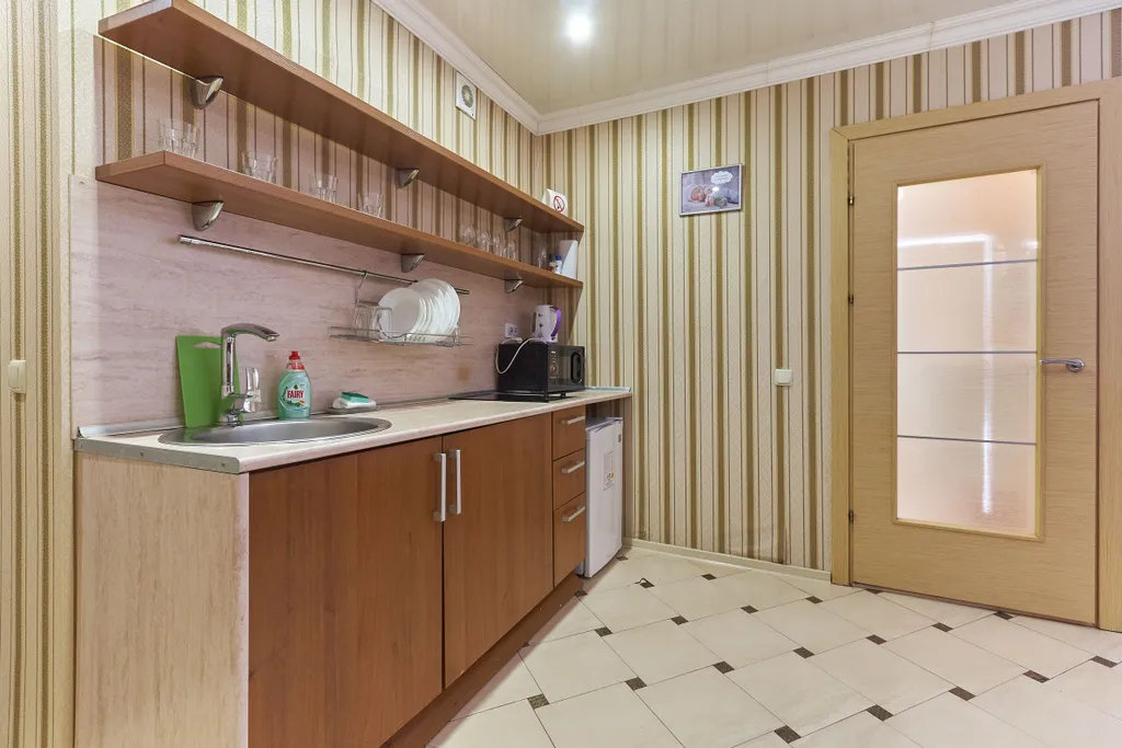 Студия с большой ванной в тихом районе у центра