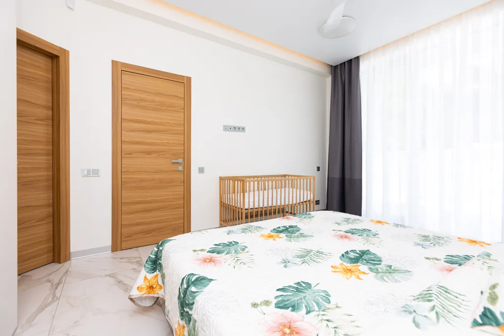 Просторная квартира с живым камином и видом на горы