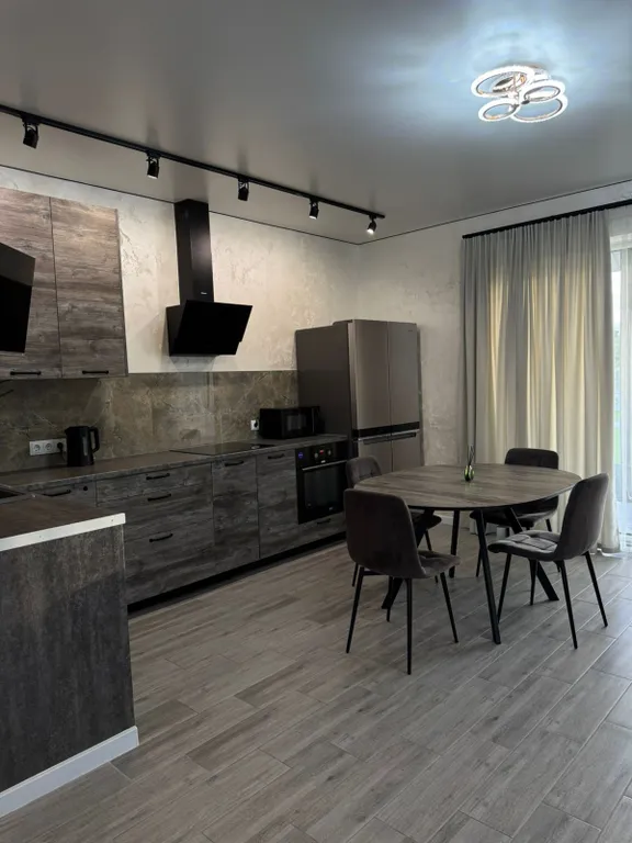 Часть дома с террасой и мангальной зоной на берегу моря