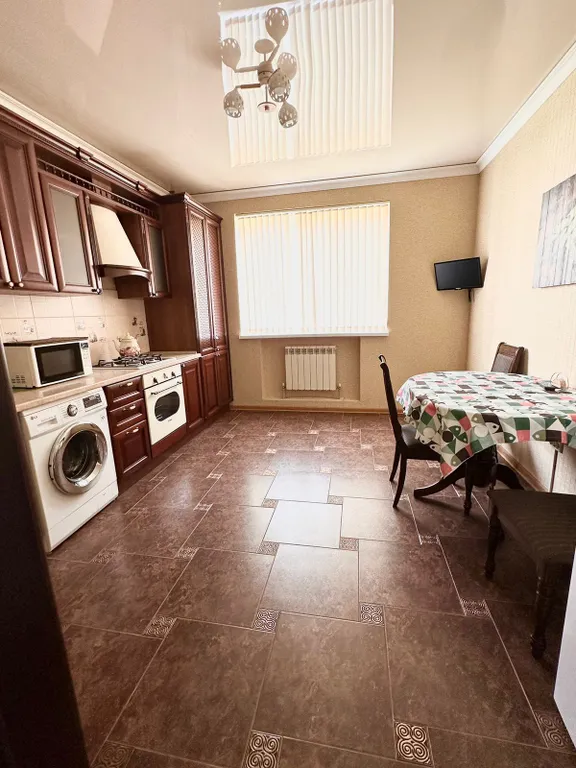 Двухкомнатная  квартира, рядом с  курортной зоной