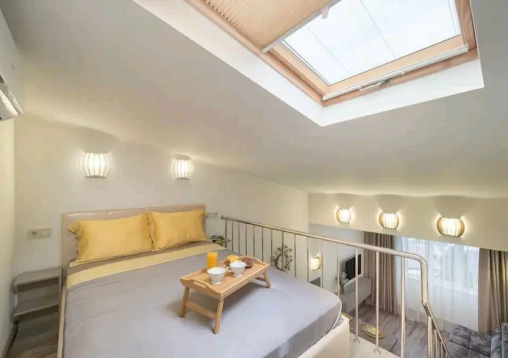 Мансардная студия люкс