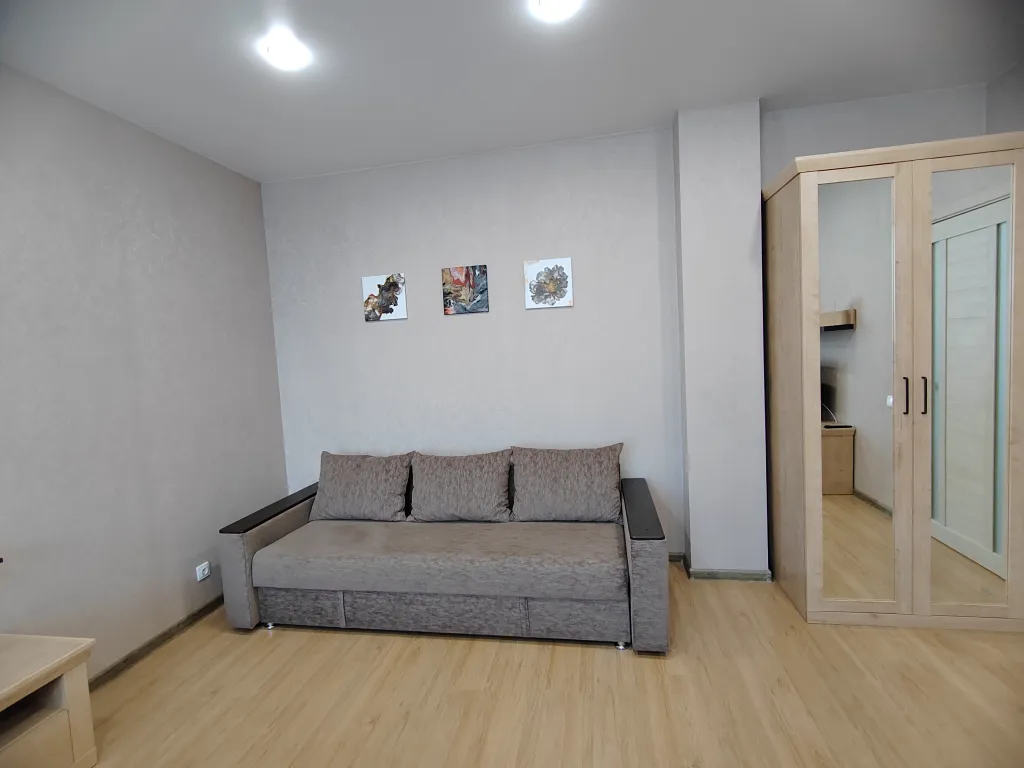 Квартира в ЖК Париж с видом на реку и парк