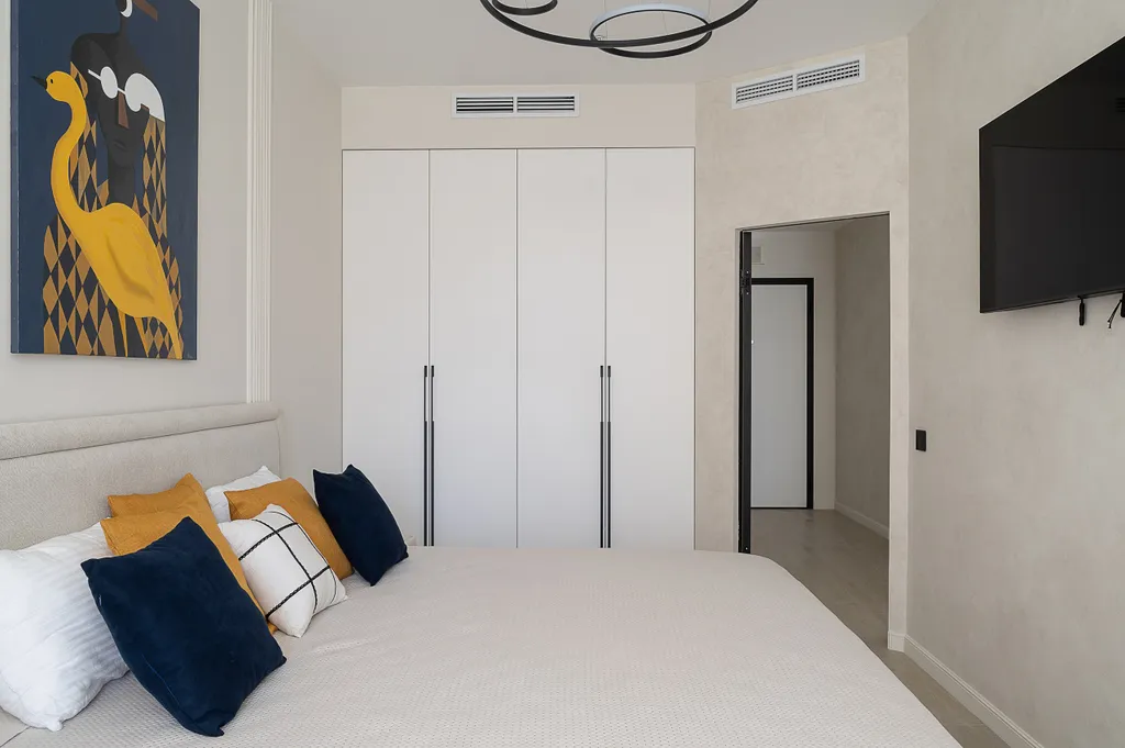 Двухкомнатный Lux с одной спальней