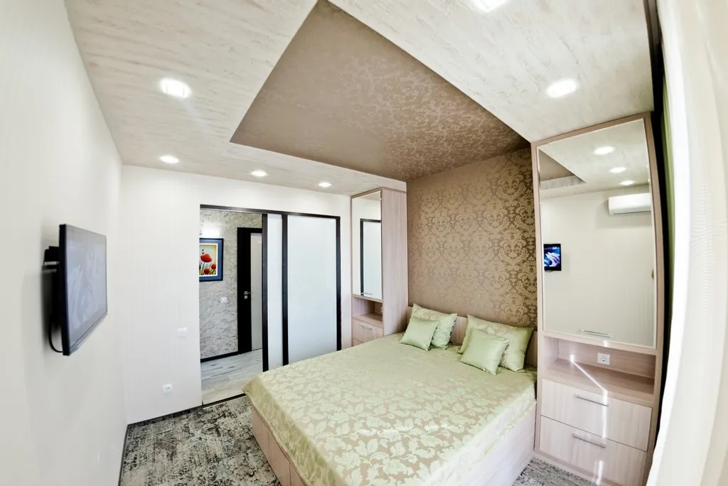 Евродвушка с дизайнерским ремонтом (рядом с ОГУ)