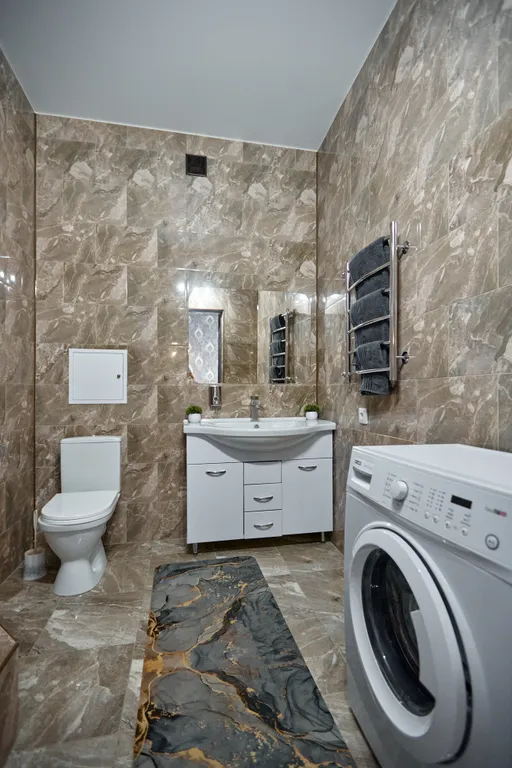 Студия с кованным балконом в историческом центре