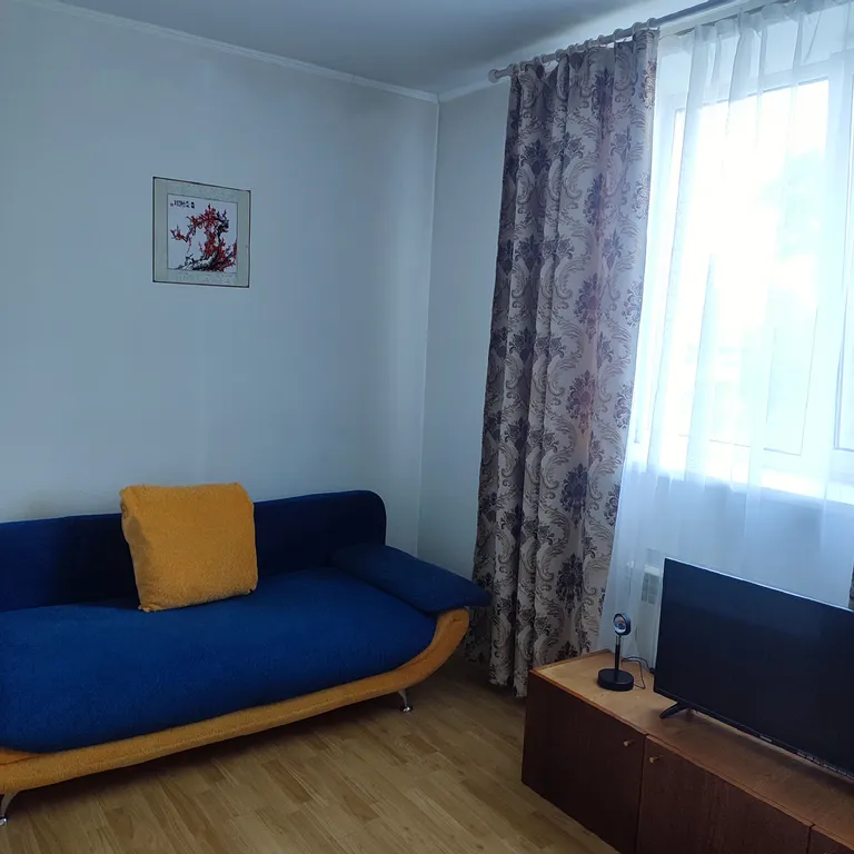 Таунхаус-5 комнат 3 этажа, парковка