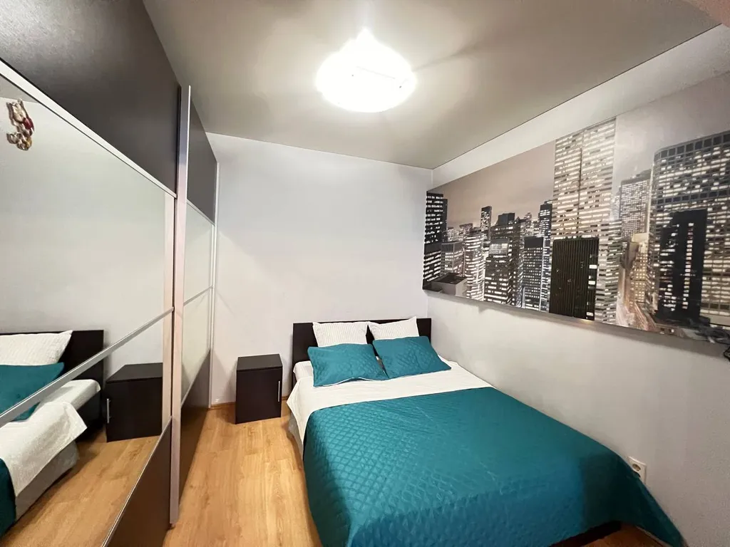 Видовая квартира с дизайнерским ремонтом в центре