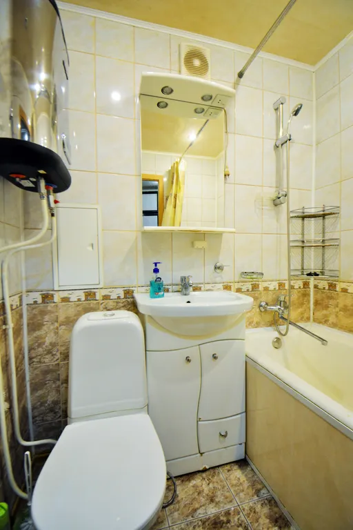 Однокомнатная квартира с улучшенной планировкой в доме с универмагом