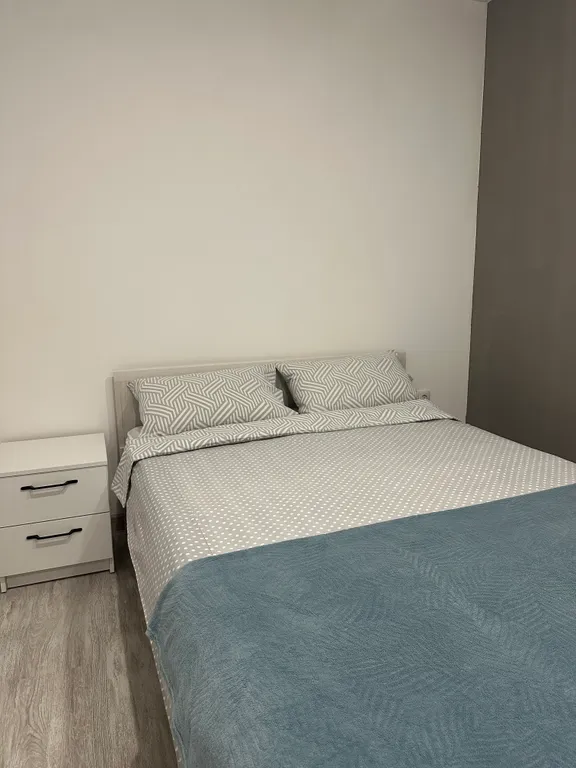 Двухкомнатная квартира в центре Завеличье