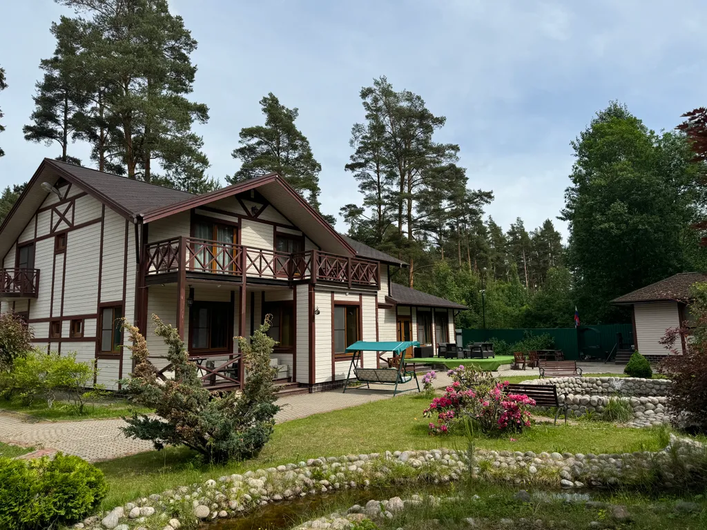 Дом в Громово на берегу озера Суходольское