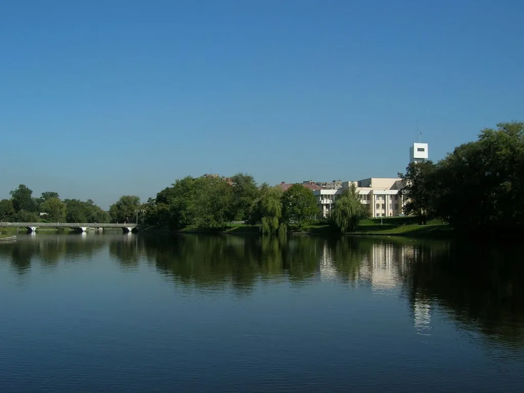 Квартира Квартира в центре города с видом на Нижнее озеро и Кафедральный собор — Калининград