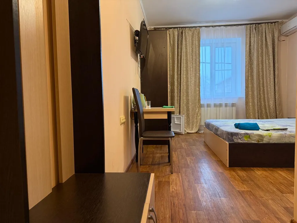 2-местный номер с двухспальной кроватью в Астрахани