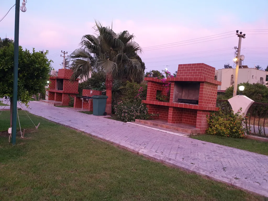 Апартаменты в элитном комплексе Липарис 7