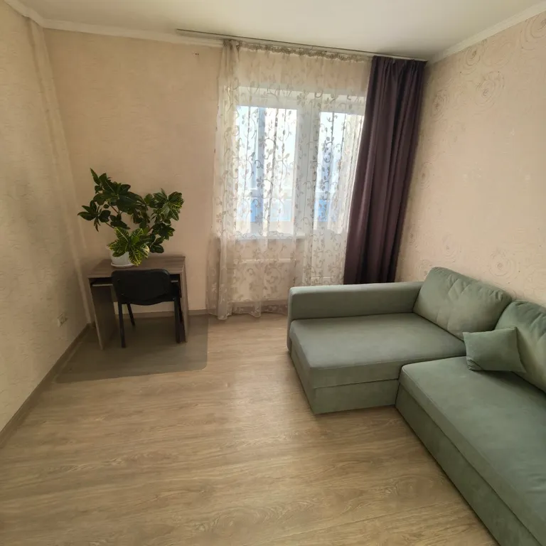 Большая 2-я квартира с отдельными 2-мя спальнями, отдельной кухней