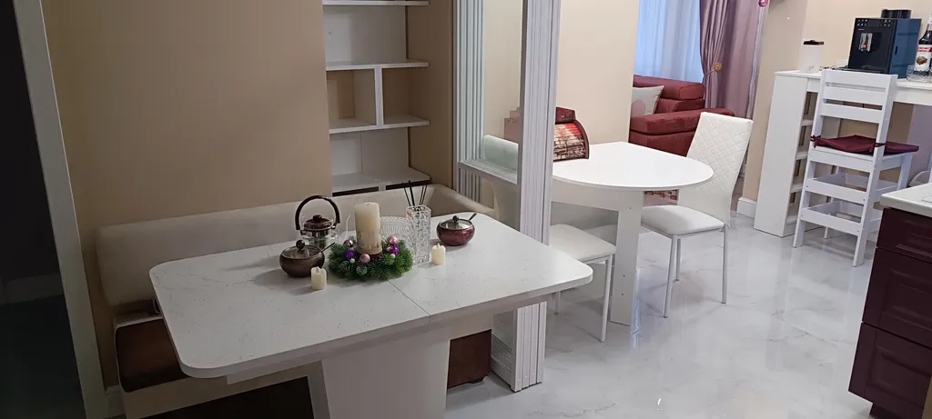 Шикарная квартира в центре города на берегу Нижнего Озера