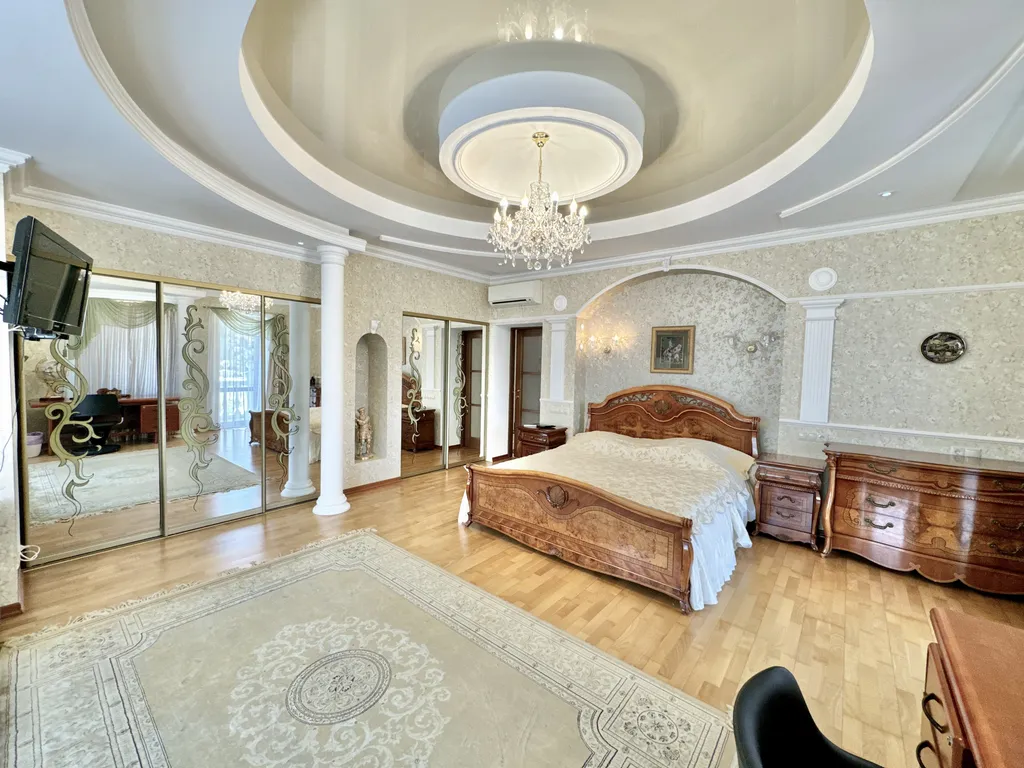 Шикарный дом в заповедной зоне в Ялте