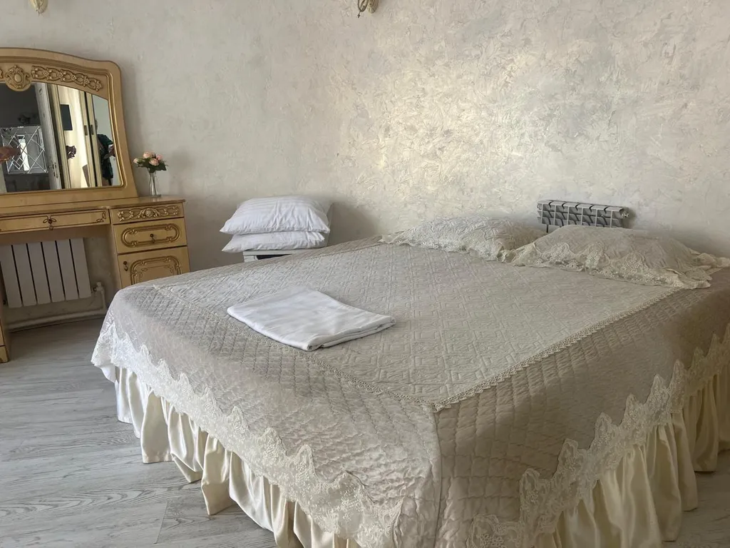 Дом замок с видом на море и горы