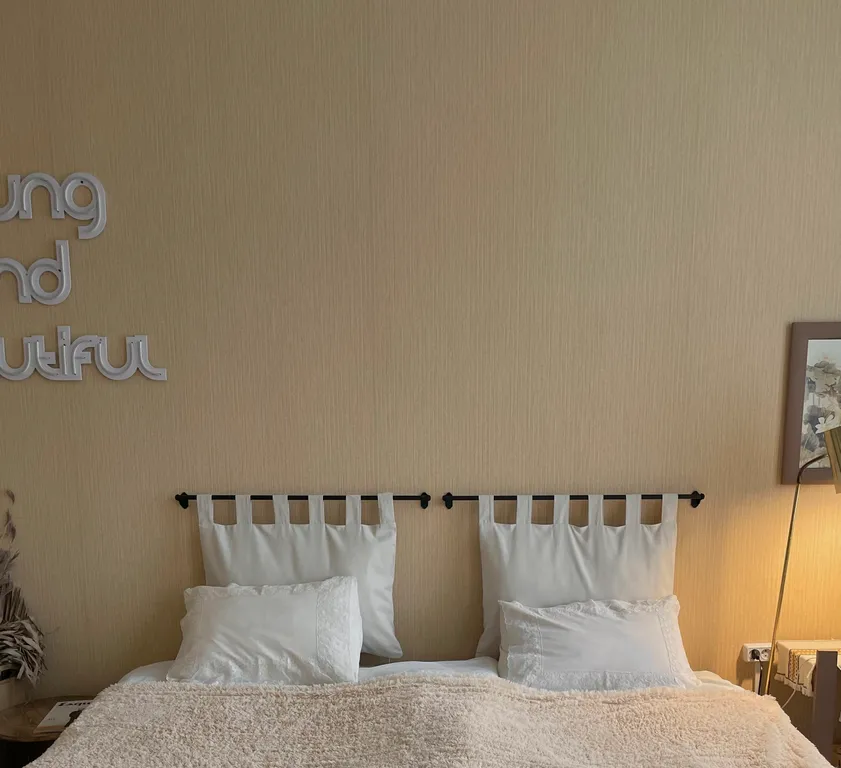 Старинный дом с двориком в центре