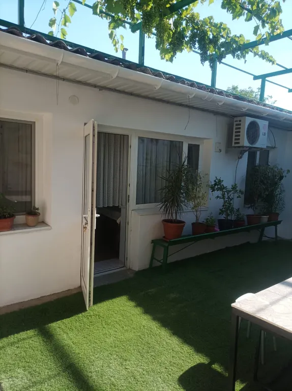 Коттедж Коттедж Уютный дворик — Евпатория