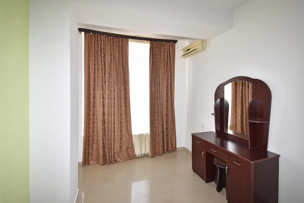 4-комнатная Квартира