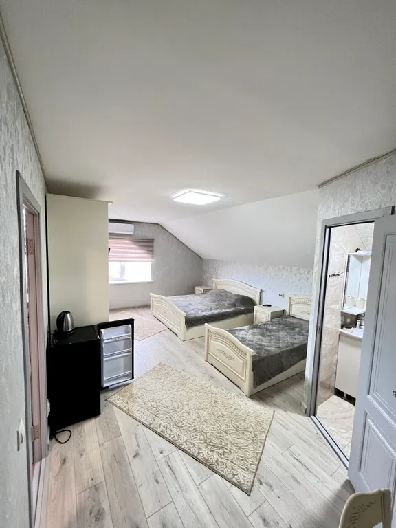 Уютный гостевой дом с видом на город и море