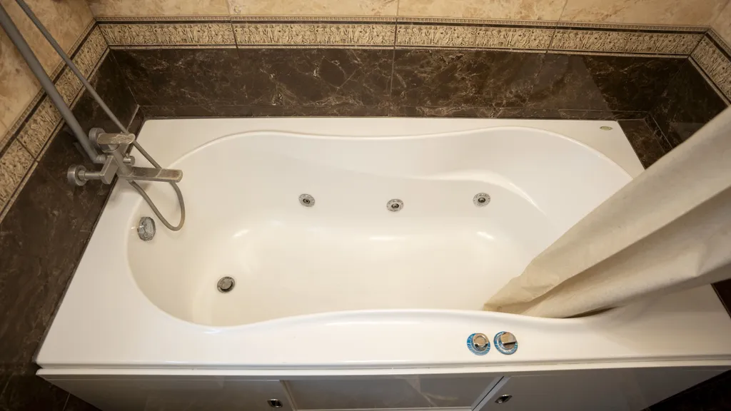 Уютный коттедж с теплым бассейном и большим чаном