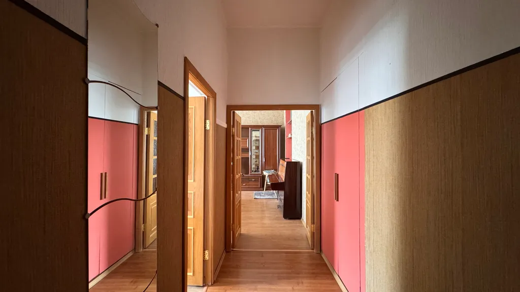 Квартира в купеческом доме в самом центре города