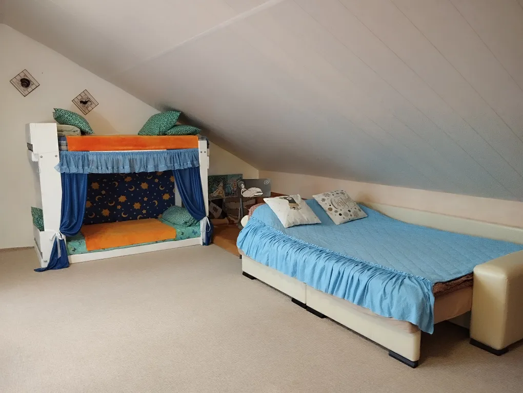 Апартаменты с бассейном
ДомКрус