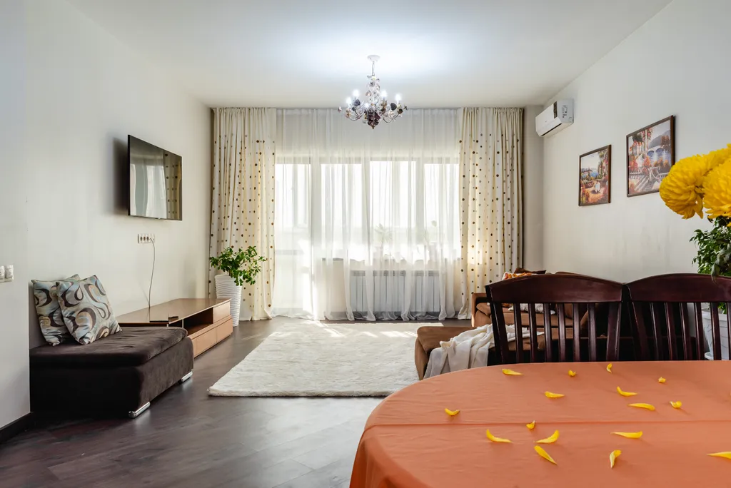 Апартаменты Aray в центре города и с видом на горы