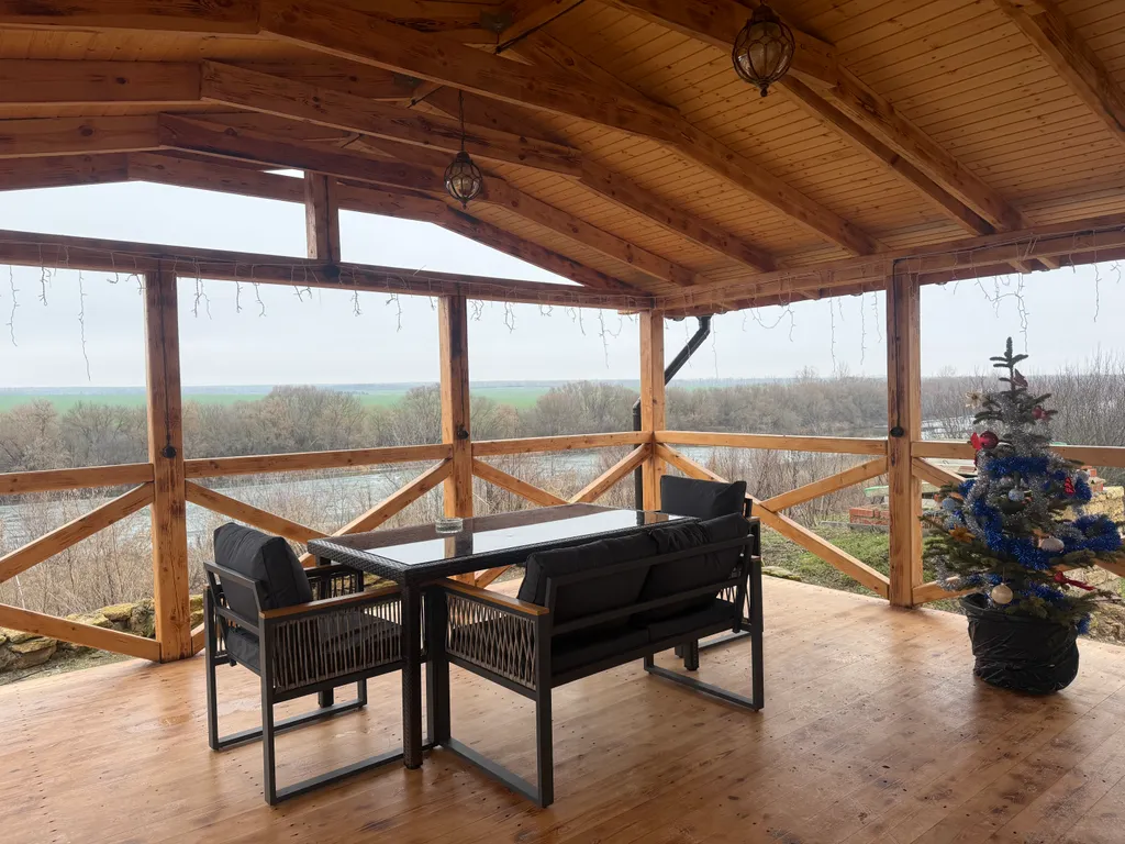 Коттедж Дом у реки в тихом месте, деревенский стиль, веранда, мангал — аренда посуточно в Елец