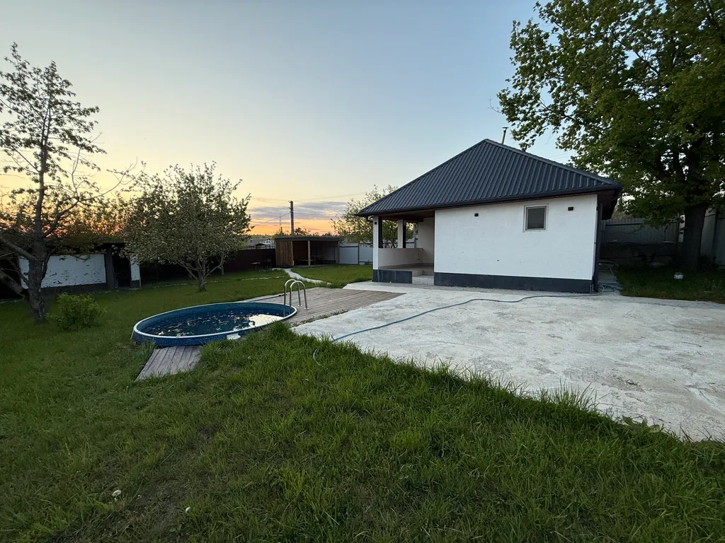 Дом с баней и бассейном на снт Металлург