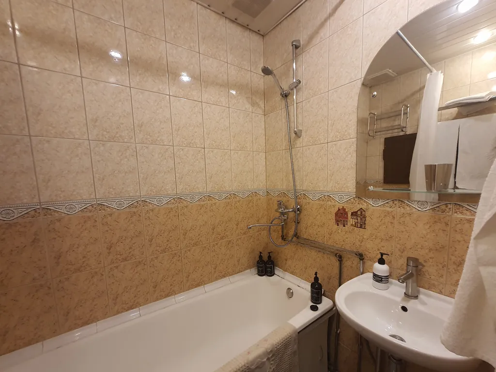 Квартира Квартира в 1 минуте от Невского проспекта, 2 спальни и вид на крыши — Санкт-Петербург