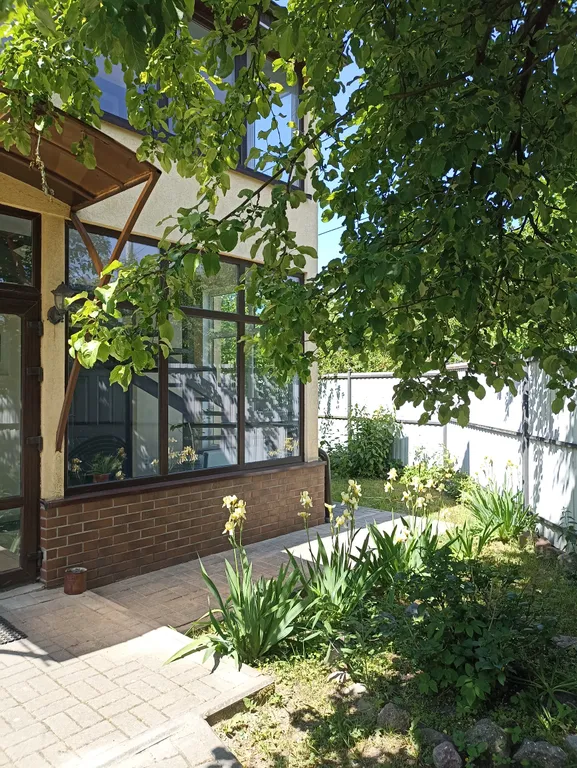 Квартира Квартира 2-х кв. в коттедже, закрытая парковка, центральная часть города — Калининград