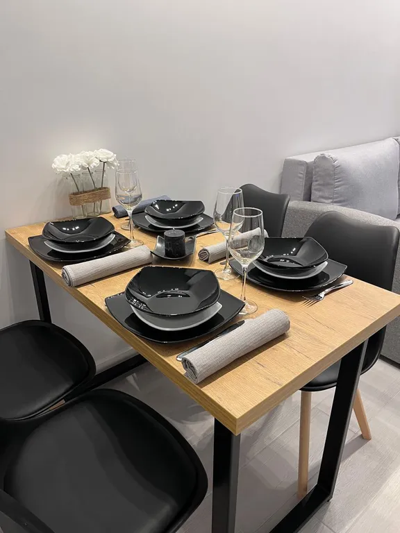 Центр города, квартира на набережной у Рыбной деревни