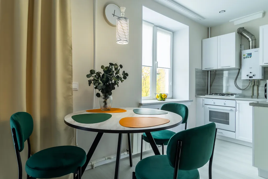 Светлая 2-к с кухней-гостиной и балконом