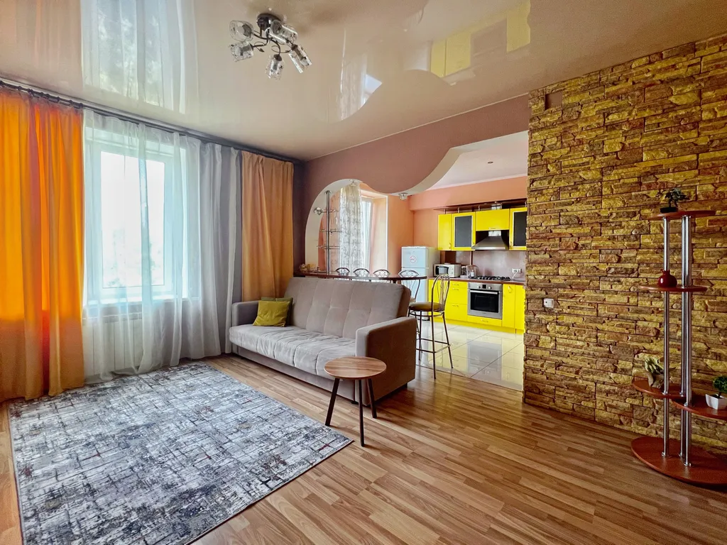 Уютная двухкомнатная квартира евро-формата в центре рядом с Вокзалом