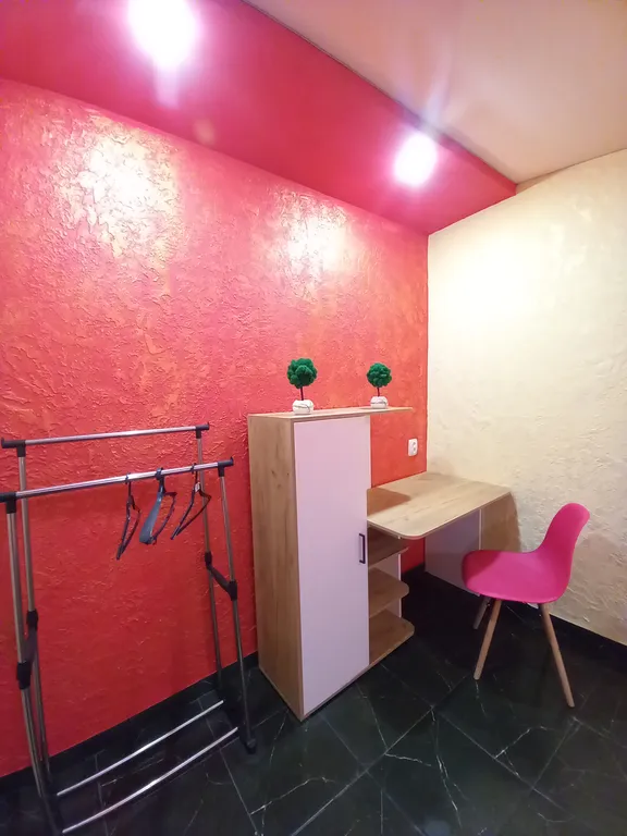 Бесконтактное заселение. Часть дома с отдельным входом и двором.