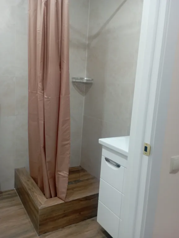 Апартаменты близко к Кремлю, ДС Кристалл, Драматическому театру