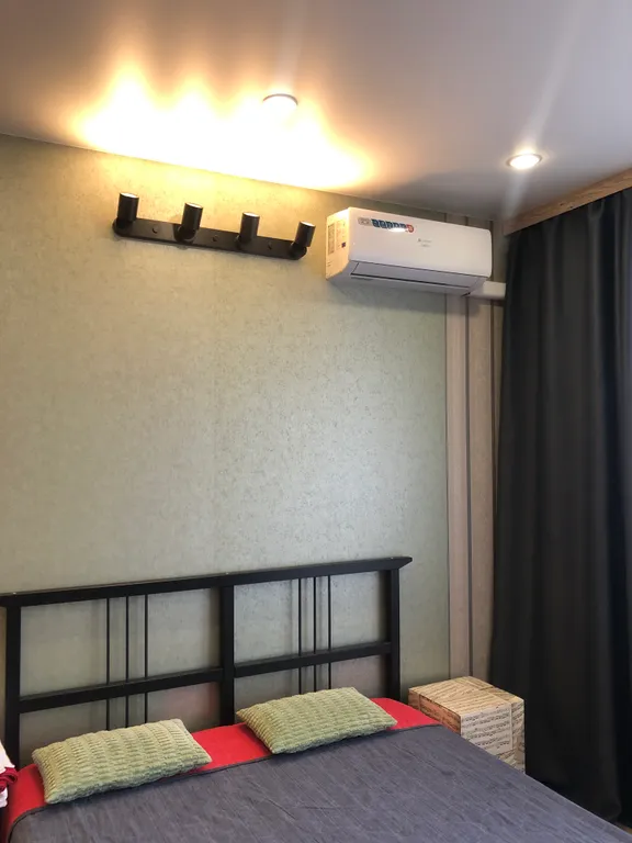 Студия возле ТЦ Изумрудный город