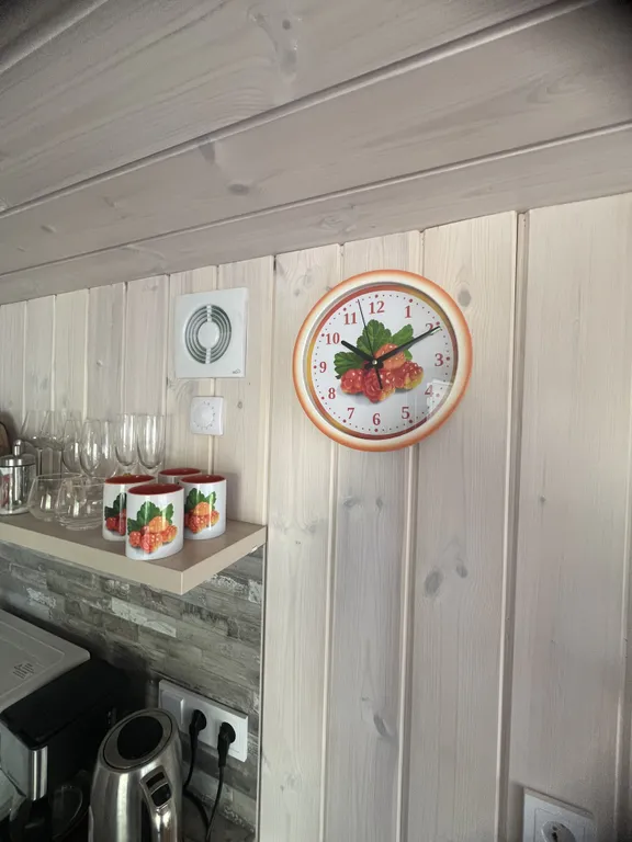 Уютный домик на берегу озера